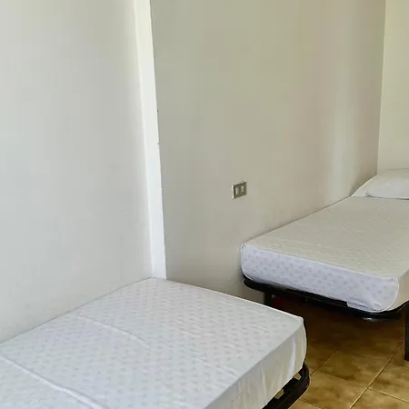 M277 - Marcelli, Trilocale Con Posto Auto E Terrazzo A 100mt Al Mare דירה *