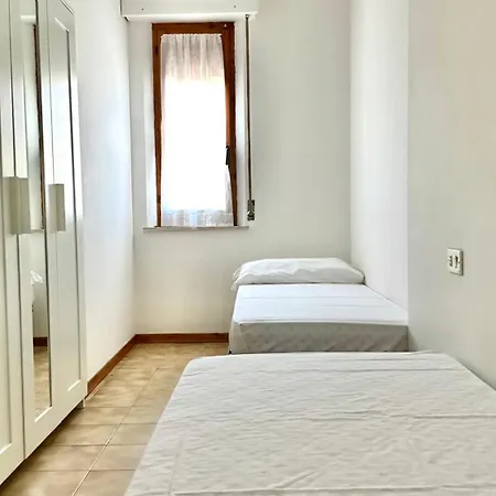 M277 - Marcelli, Trilocale Con Posto Auto E Terrazzo A 100mt Al Mare Marcelli